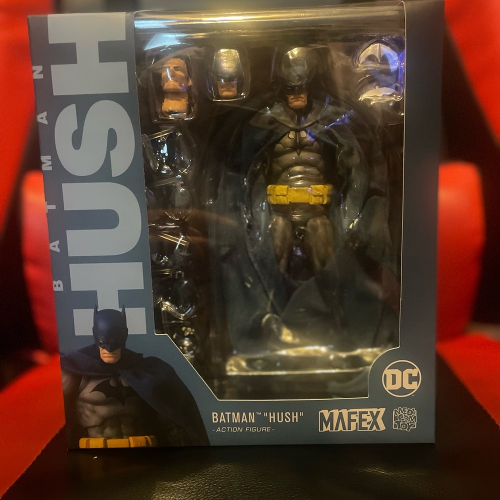 DC MAFEX Batman Hush Figure in Black and Gray